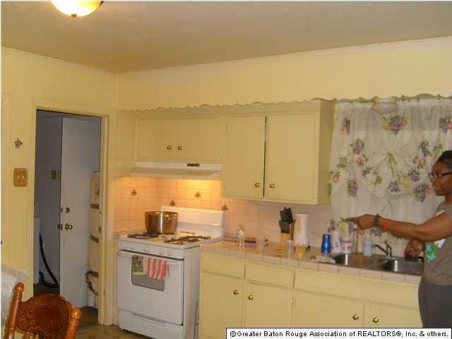 2nd image of 5719 Saint Gerard Ave