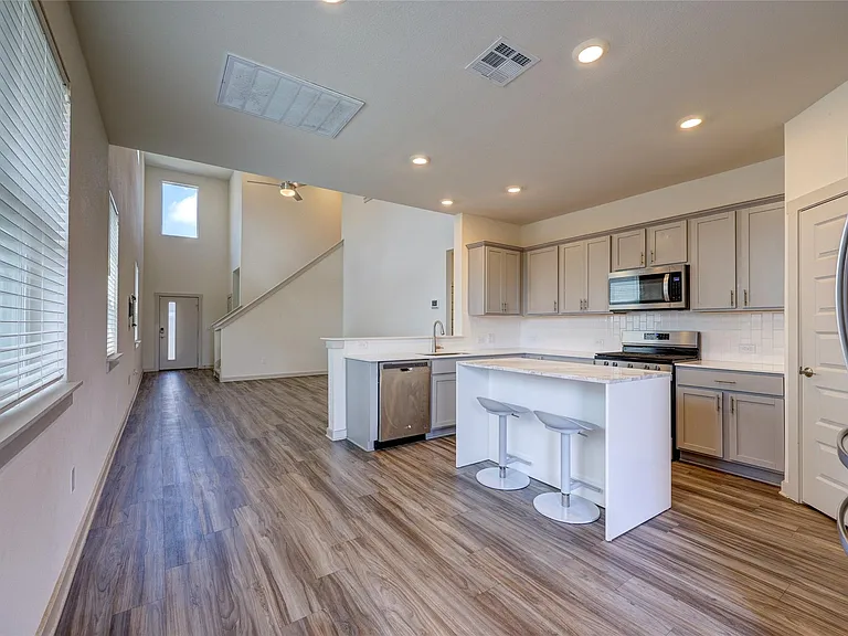 8012 Linda Michelle Ln — Photo 15