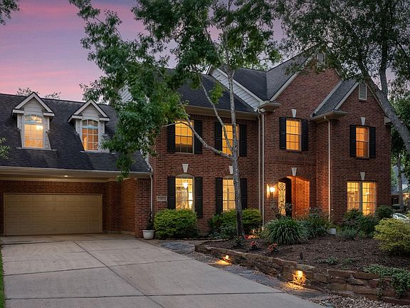 4th image of 11 Mirror Ridge Ct