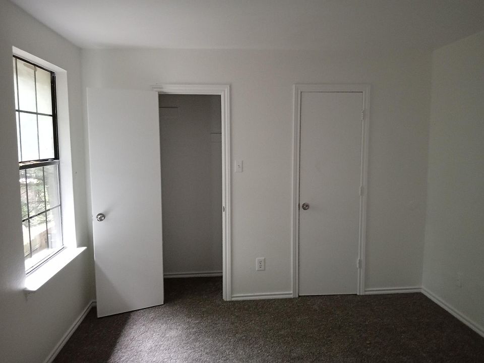 2nd image of 1314 Bluffview Dr