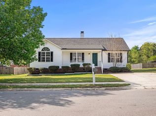 928 S Willhaven Dr, Fuquay Varina, NC 27526