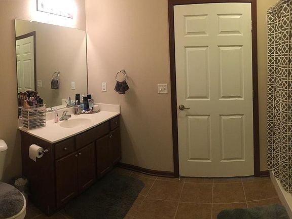Master Bedroom Bathroom