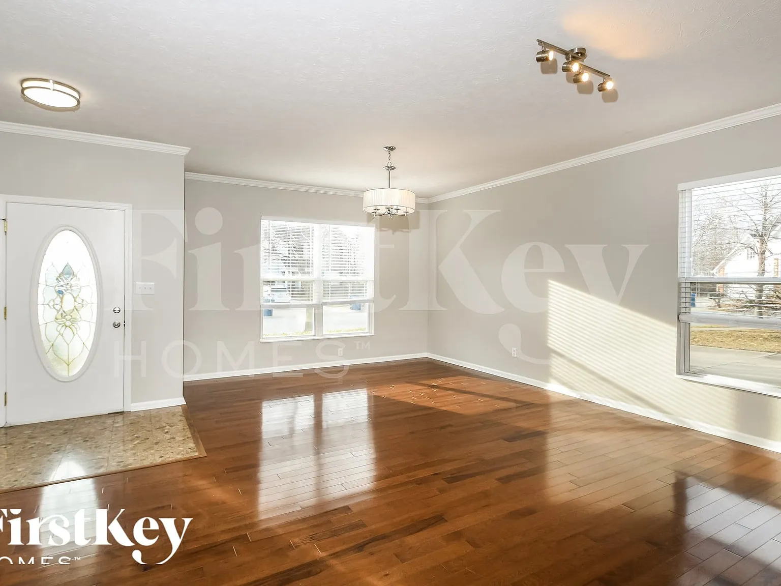 4 bed, 2.5 bath, 3222 sqft, $3,090 — Photo 4