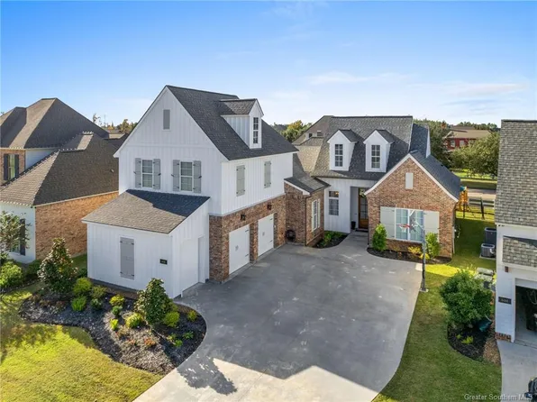 6448 White Oleander Cir W, Lake Charles, LA 70605