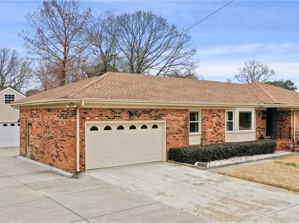 122 Yorkshire Rd, Portsmouth, VA 23701