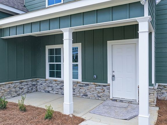 5th image of 23 Sweet Birch Dr