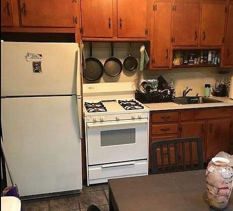 2nd image of 1028 154th St #2