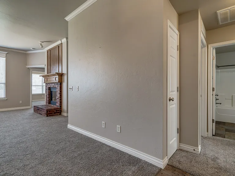 16024 Okalee Ln — Photo 25