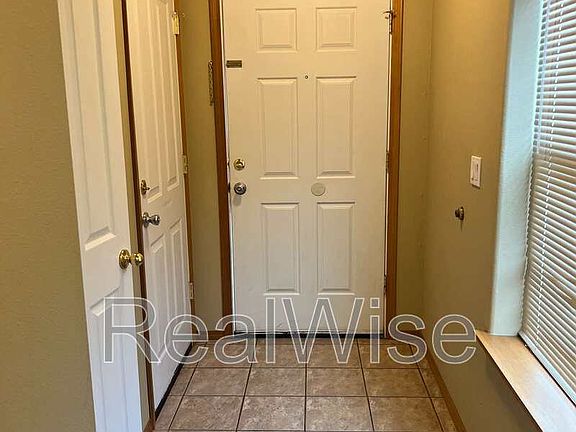 4th image of 2885 SW Indian Cir