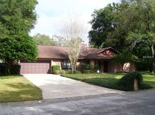 2307 Greenhills Dr, Valrico, FL 33596