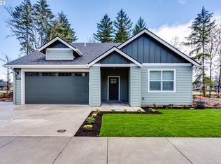 87665 8th St #6, Veneta, OR 97487