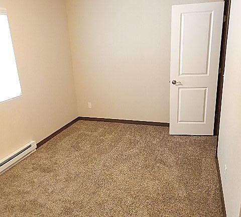 4th image of 15085 N Anthony St