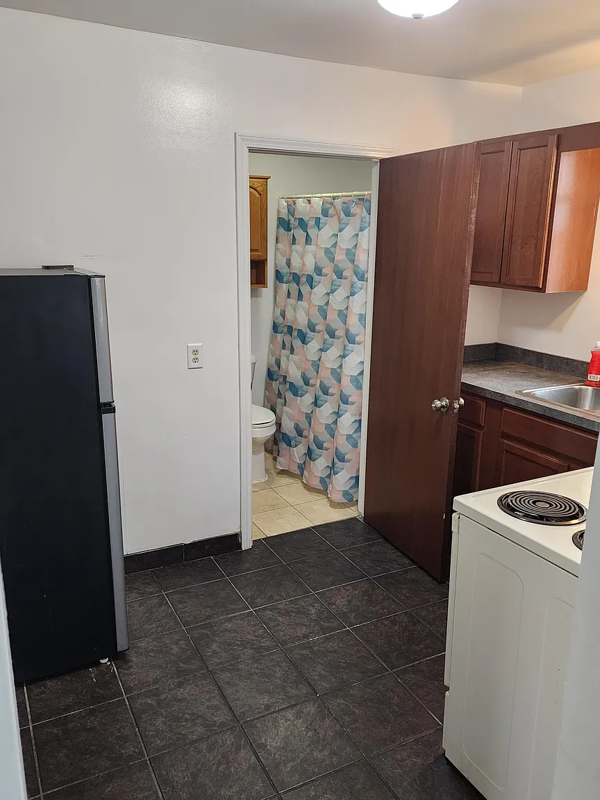 915 Reed St photo 1