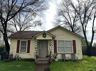 819 Web St, Arlington, TX 76011