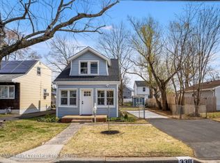 330 Woodbine Dr, Keyport, NJ