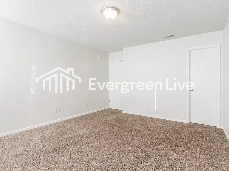2329 Bridlewood Dr — Photo 8