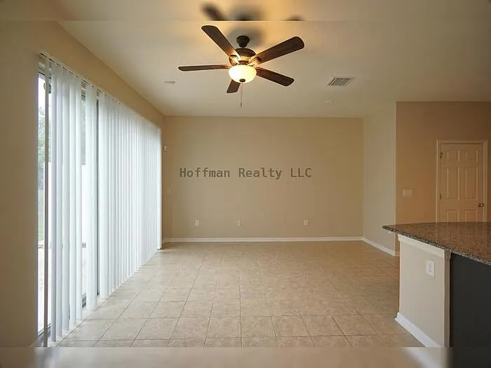 3 bed, 2.5 bath, 1400 sqft, $1,850 — Photo 4