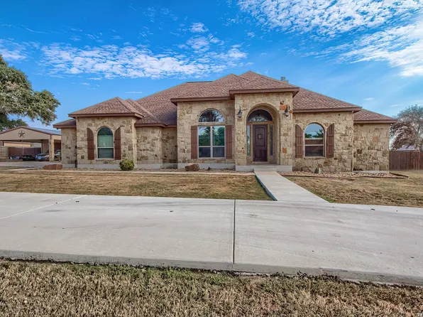 125 BUCKS LN, La Vernia, TX 78121