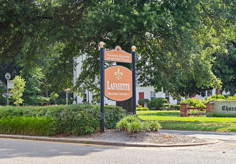 1623 Lafayette Blvd — Photo 23