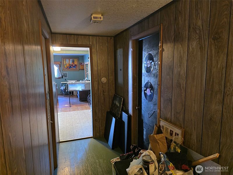 5th image of 1765 Stewart Street