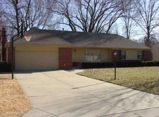 6403 Outlook Dr, Mission, KS 66202