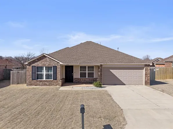 1918 Oak Tree Ct, Shawnee, OK 74804