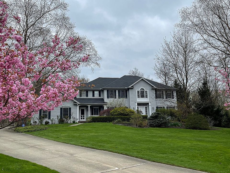 1st image of 30775 Stillwater Ln