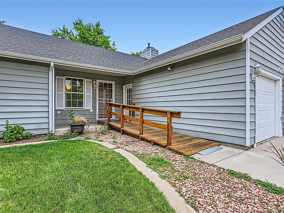 3rd image of 6751 S Dahlia Court