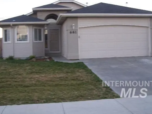 681 W Mulberry Loop, Nampa, ID 83686