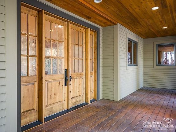 3rd image of 19381 Soda Springs Dr