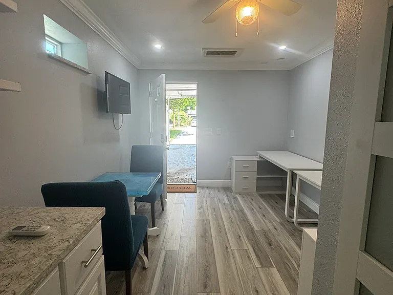 526 W Winter Park St — Photo 4