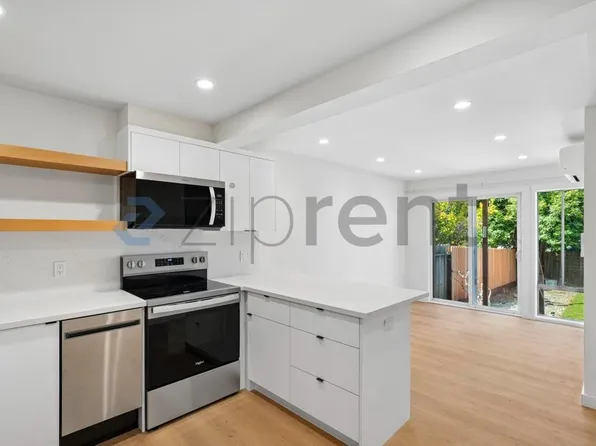 156 Ledyard St #D, San Francisco, CA 94124
