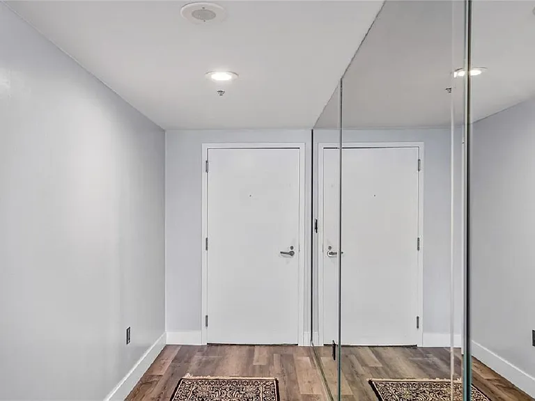 7550 Hinson St — Photo 2