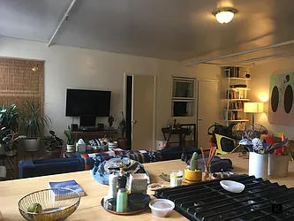 Rented by R New York