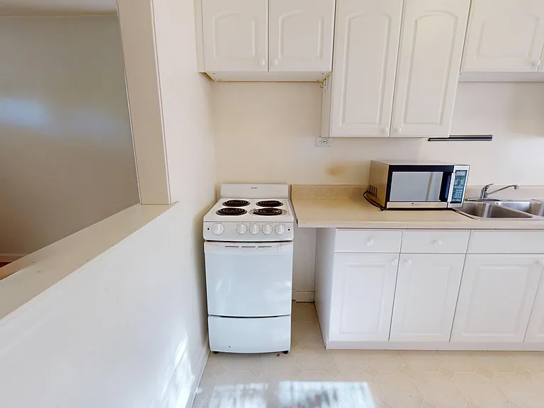 2525 S Clayton St — Photo 6