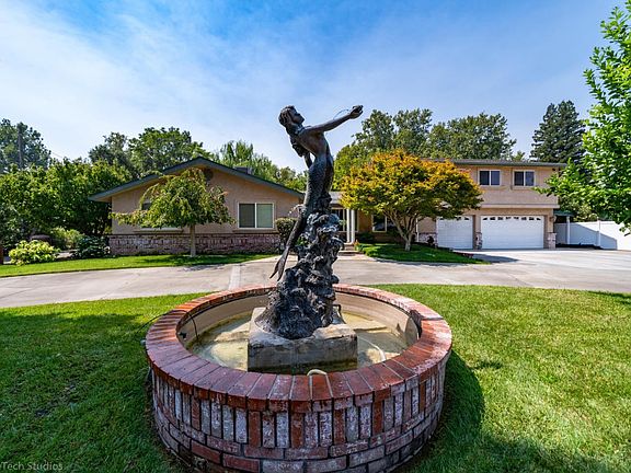 255 Howell Ave Exterior-4