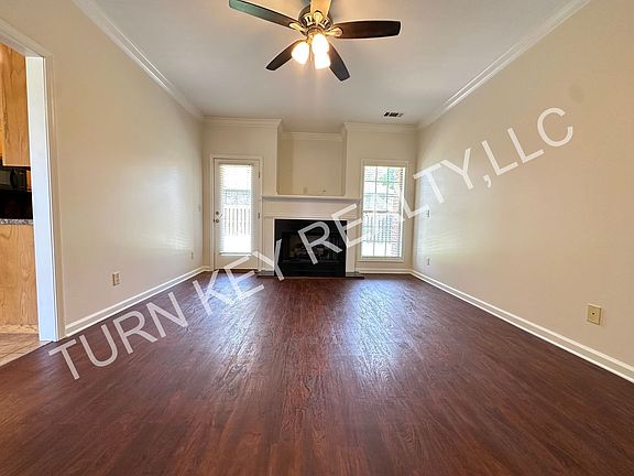2nd image of 114 Vann Cir