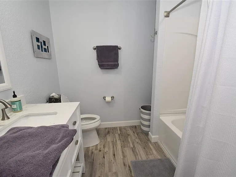 51 Mac Ewen Dr #1 — Photo 8