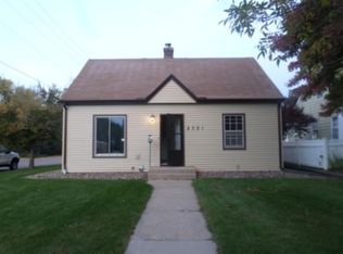 2701 Zenith Ave N, Robbinsdale, MN 55422