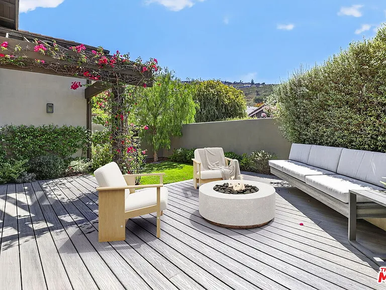 1331 Avenida De Cortez — Photo 34
