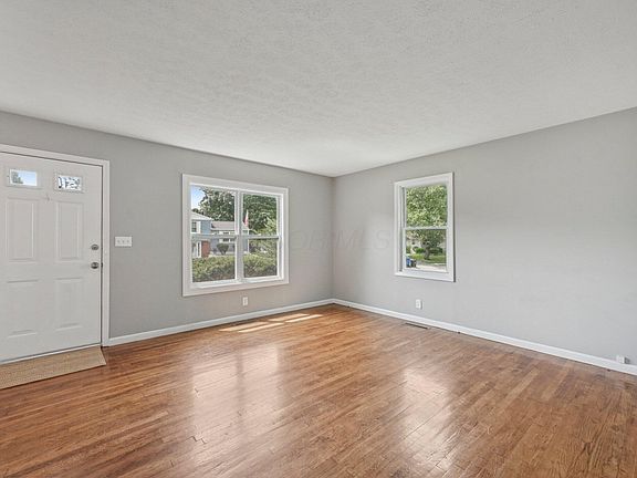 4th image of 286 Mohawk Ave
