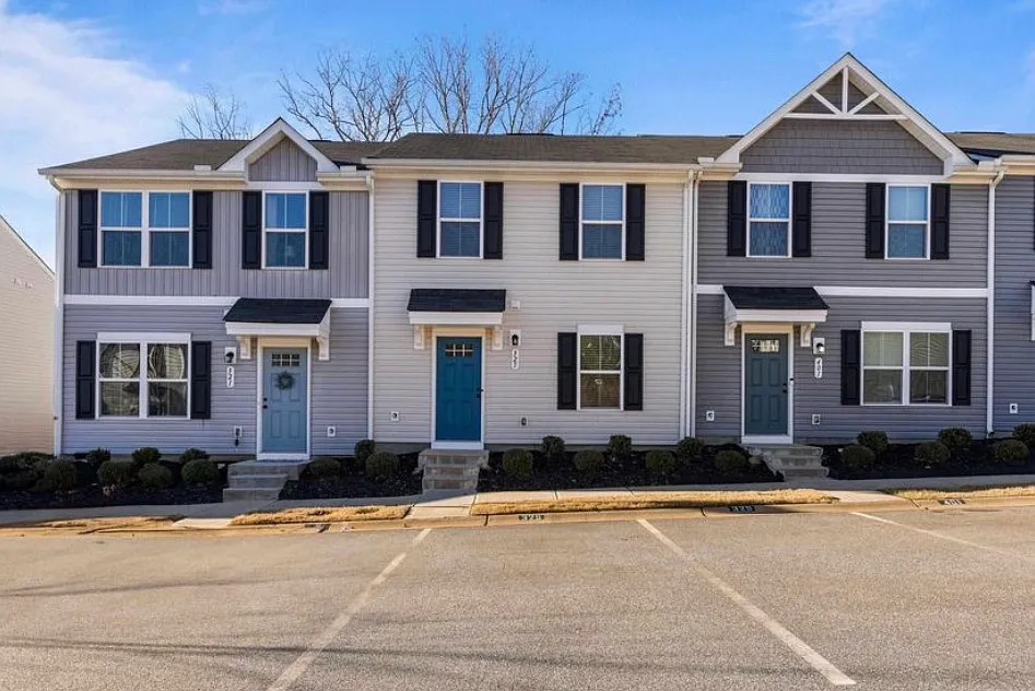 325 Cinerea Way — Photo 1
