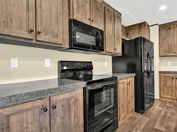 3rd image of 1566 County Road 610 Unit D