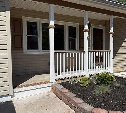 5th image of 23 Stanford Drive