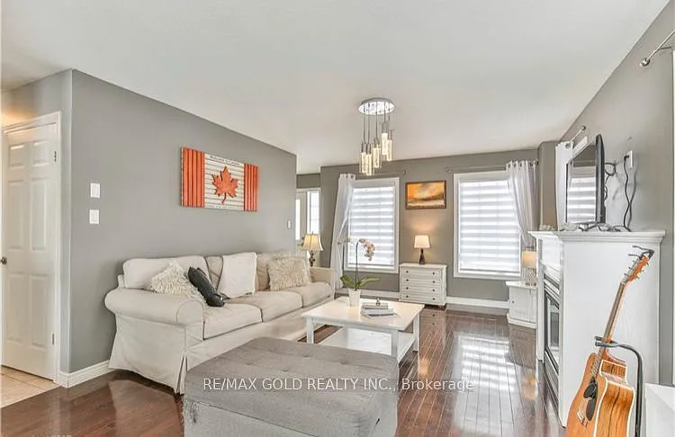 65 Woodhatch Cres — Photo 7