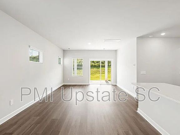 3rd image of 120 Gardner Ave