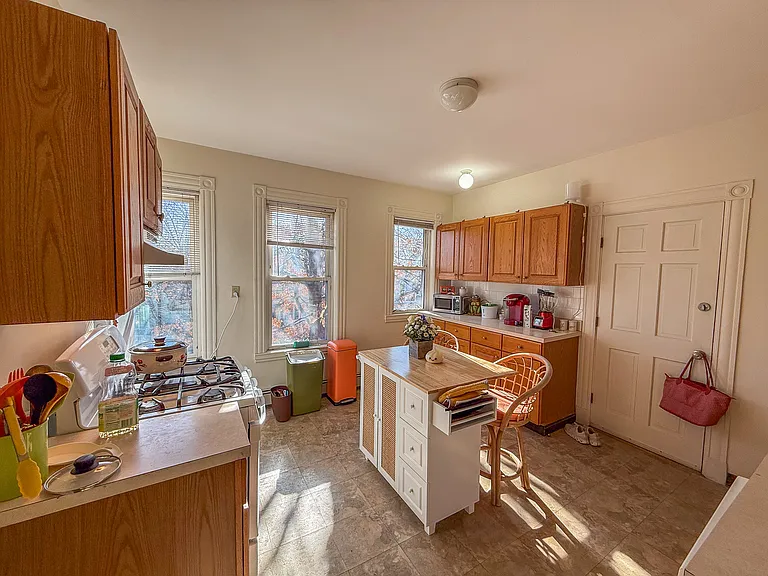 154 Elm St #3 — Photo 8
