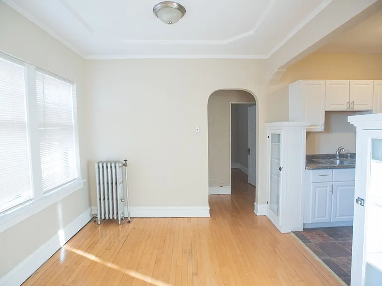 1720 E Newton Apartments — Photo 7