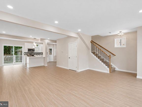 4th image of 115 Symington Ave
