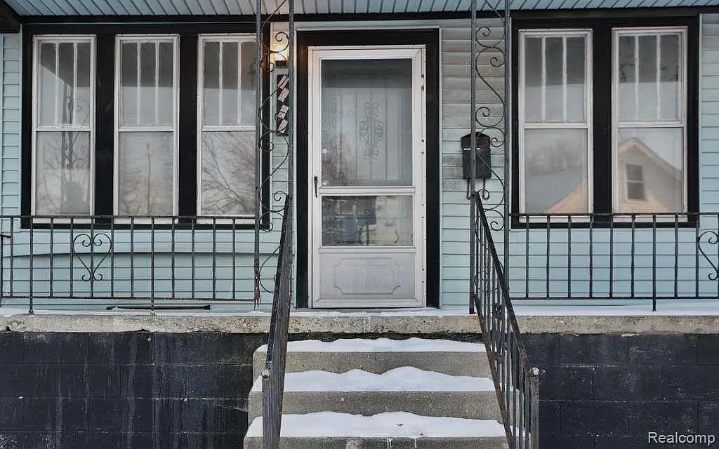 3 bed, 1000 sqft, $1,350 — Photo 4